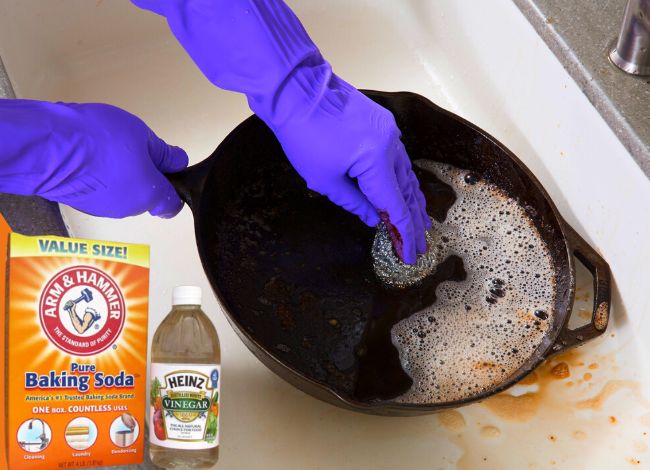 cleaning with a baking soda and vinegar