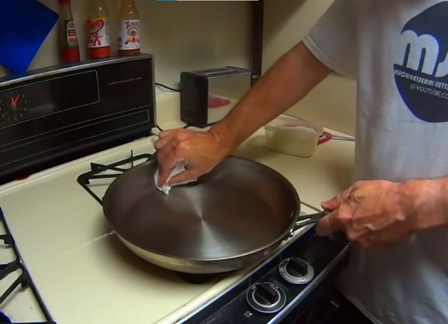Seasoning a Miracle Maid pan